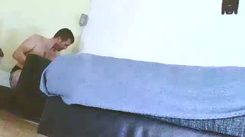 Benutzmich0800 online show from February 22, 2:39 am