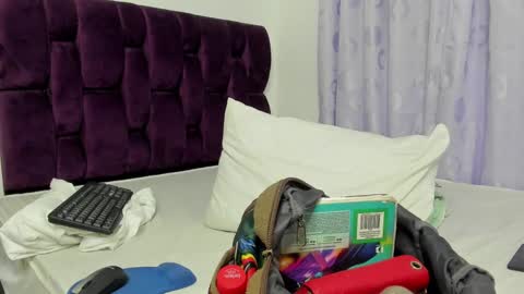 Snapshot of bereniceiv chatting on October 4, 4:32 am beren online show from October 4, 4:32 am