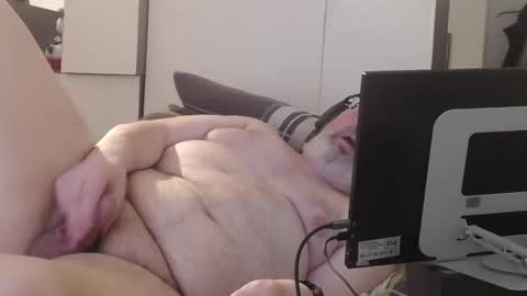 berlinerbaer1963 online show from December 21, 8:26 pm