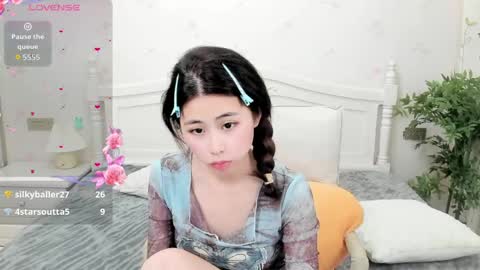 berniceafra online show from April 17, 6:43 pm