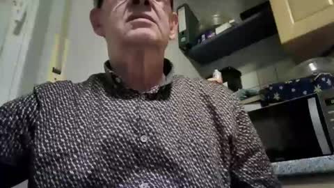 bernie6004 online show from April 21, 6:59 pm