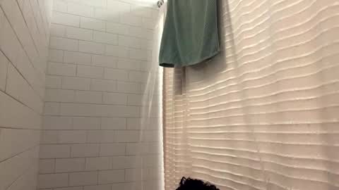 berriess_ online show from March 18, 11:38 am