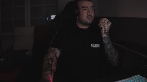 berto3389 online show from February 20, 3:06 am