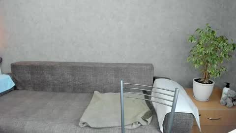 Snapshot of best__angelica chatting on February 15, 12:43 pm best__angelica online show from February 15, 12:43 pm