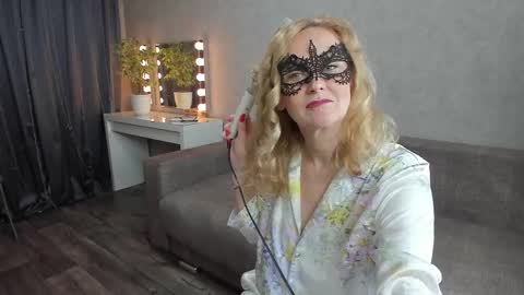 Snapshot of best__angelica chatting on February 2, 12:24 pm best__angelica online show from February 2, 12:24 pm