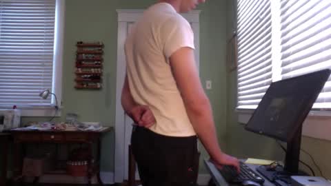 Snapshot of best_triam chatting on January 2, 8:13 pm best_triam online show from January 2, 8:13 pm