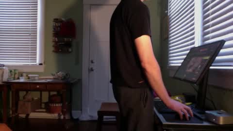 Snapshot of best_triam chatting on January 15, 9:51 pm best_triam online show from January 15, 9:51 pm