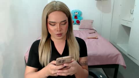 bestgirljulia online show from September 13, 7:55 am