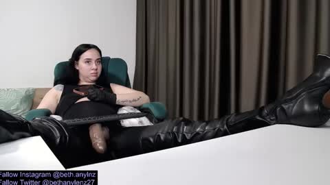 bethanylenz2 online show from February 28, 9:41 pm