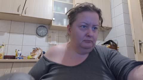 Snapshot of bethnorth chatting on September 25, 4:41 am bethnorth online show from September 25, 4:41 am