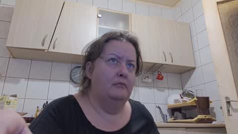 Snapshot of bethnorth chatting on October 1, 5:06 am bethnorth online show from October 1, 5:06 am