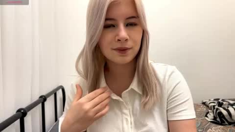 BlondeReka ITS MY 1st DAY HERE online show from November 21, 12:47 pm