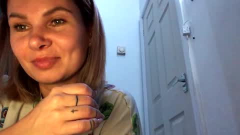 Snapshot of betty199175798 chatting on October 18, 10:14 pm betty199175798 online show from October 18, 10:14 pm