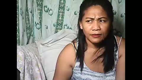 Snapshot of betty_83 chatting on March 12, 12:26 pm betty_83 online show from March 12, 12:26 pm