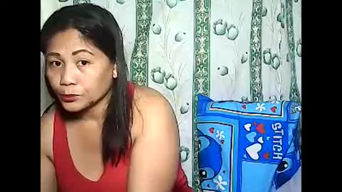 Snapshot of betty_83 chatting on January 23, 1:41 am betty_83 online show from January 23, 1:41 am