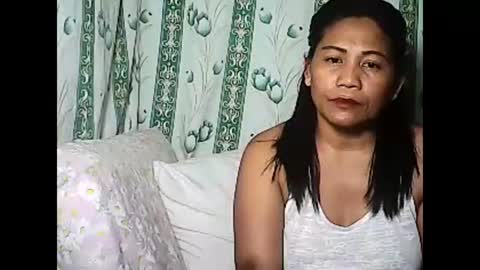 Snapshot of betty_83 chatting on March 7, 12:12 pm betty_83 online show from March 7, 12:12 pm