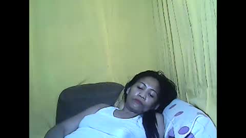 Snapshot of betty_83 chatting on September 10, 1:34 pm betty_83 online show from September 10, 1:34 pm