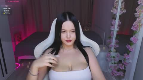 Betty online show from October 15, 3:46 pm