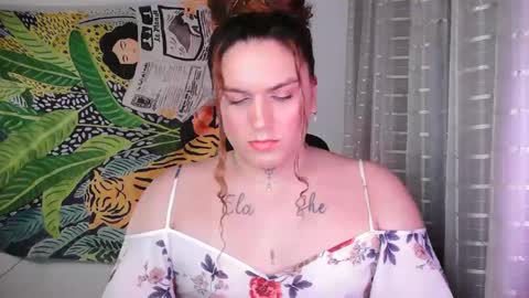 bettytaylor23 online show from November 11, 11:29 pm