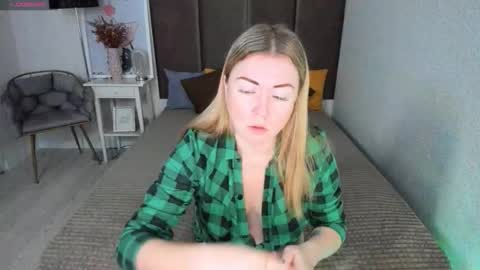 Mila Sweet online show from November 25, 5:06 am