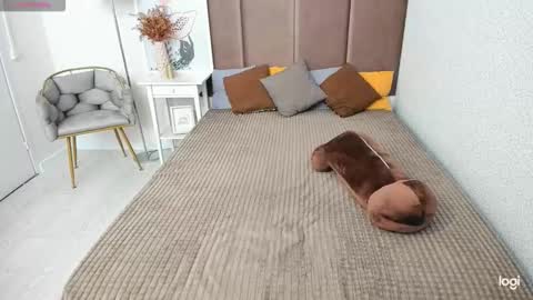 Mila Sweet online show from October 15, 4:49 am