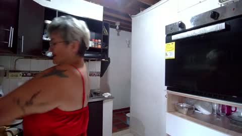 Snapshot of bety_cum3 chatting on March 4, 7:01 pm bibiana online show from March 4, 7:01 pm