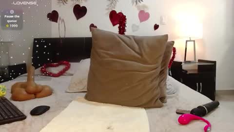 Catalina online show from February 14, 7:16 pm