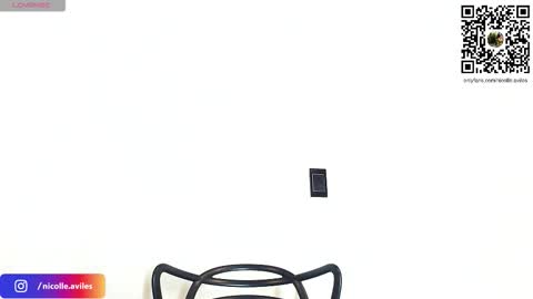 Nicolle Aviles online show from November 22, 5:06 am