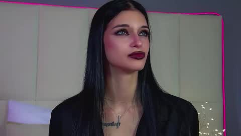 Snapshot of beverlyyork chatting on September 18, 12:20 pm Beverly online show from September 18, 12:20 pm