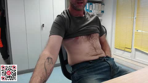 My name is David and if you like public exhibitions you wont be disappointed with me LoL - My favorite vibes is 44  online show from January 11, 3:52 pm