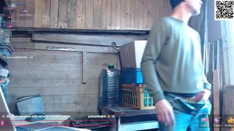 My name is David and if you like public exhibitions you wont be disappointed with me LoL - My favorite vibes is 44  online show from February 14, 10:28 am