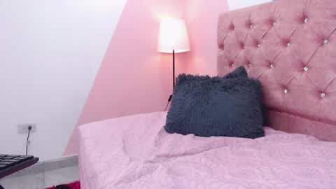 bianca_velvet online show from April 25, 5:32 pm