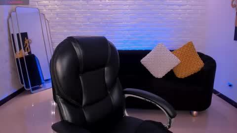 Bianca Pierce online show from December 22, 1:51 pm