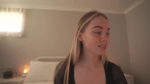 Snapshot of bibi_it_is chatting on October 31, 2:23 am Bibi online show from October 31, 2:23 am