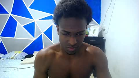 Snapshot of big_black11 chatting on December 20, 10:27 am big_black11 online show from December 20, 10:27 am