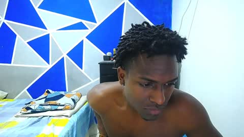 Snapshot of big_black11 chatting on February 7, 1:01 pm big_black11 online show from February 7, 1:01 pm