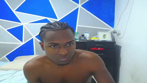 Snapshot of big_black11 chatting on February 25, 11:21 am big_black11 online show from February 25, 11:21 am