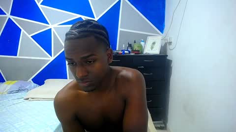 Snapshot of big_black11 chatting on December 27, 9:50 am big_black11 online show from December 27, 9:50 am