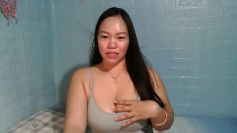 Snapshot of big_buttasian chatting on September 27, 2:42 am Grace - online show from September 27, 2:42 am
