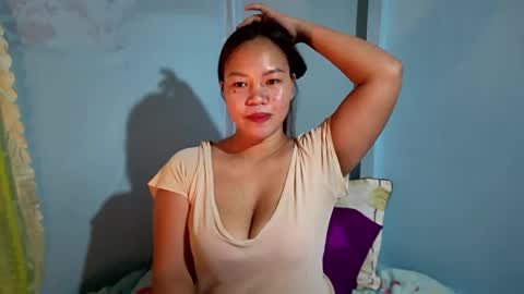 Snapshot of big_buttasian chatting on March 5, 12:00 pm Grace - online show from March 5, 12:00 pm