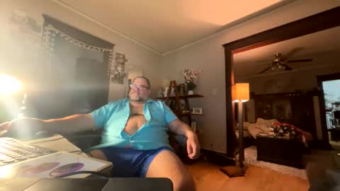 Snapshot of bigbearlittlebear2 chatting on October 24, 7:20 am Bear Woods online show from October 24, 7:20 am