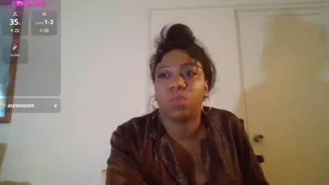 Ashley online show from December 7, 8:44 pm