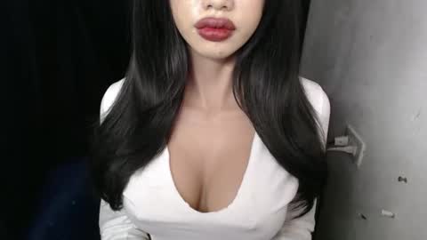 Jen online show from March 6, 4:06 pm