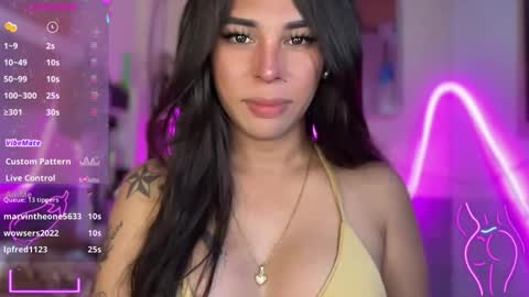 Snapshot of bigcockamanda23 chatting on October 16, 2:33 am queen amanda online show from October 16, 2:33 am