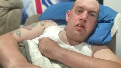 bigcocksuckingslut online show from April 28, 12:30 am