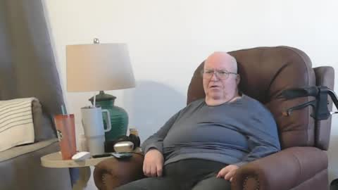 Snapshot of bigcraig123 chatting on March 6, 6:37 pm Craig online show from March 6, 6:37 pm