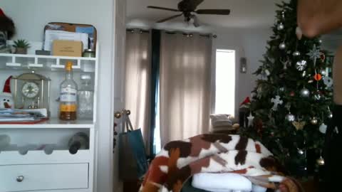 Snapshot of bigcumcanada chatting on January 1, 7:53 pm bg online show from January 1, 7:53 pm