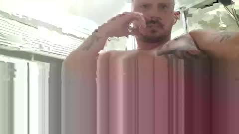 Snapshot of bigdogjye93 chatting on December 24, 2:01 pm Jay online show from December 24, 2:01 pm