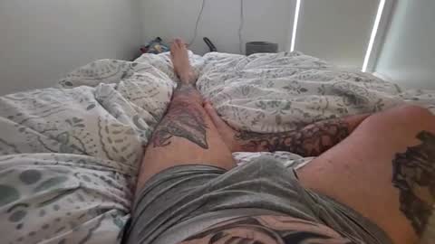 Snapshot of bigdogjye93 chatting on October 8, 8:37 pm Jay online show from October 8, 8:37 pm