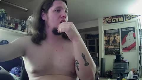 biggerisbetter21 online show from February 3, 1:40 pm